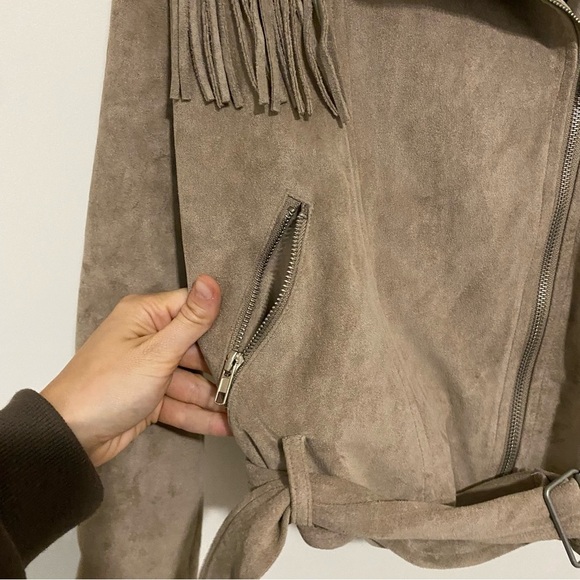 Moon River Faux Suede Fringe Moto Jacket size Small - Picture 6 of 12